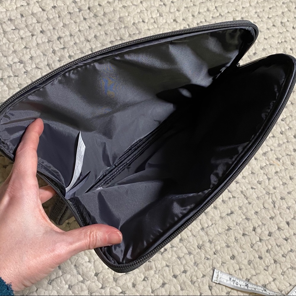 JOHN VARVATOS iPad padded case tech NWT sleeve 12 - Picture 6 of 8